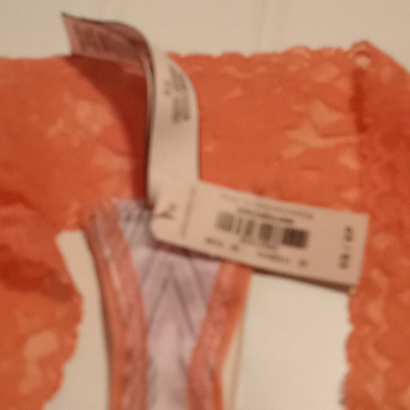 3/$25/Victoria's Secret Lace β₯ Thong Pantyβ¦ - Picture 8 of 8
